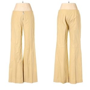 Tory Burch Pants - Tory Burch
Yellow Flare Leg Low Rise Trousers Tory Burch Pants - Tory Burch
Yellow Flare Leg Low Rise Trousers